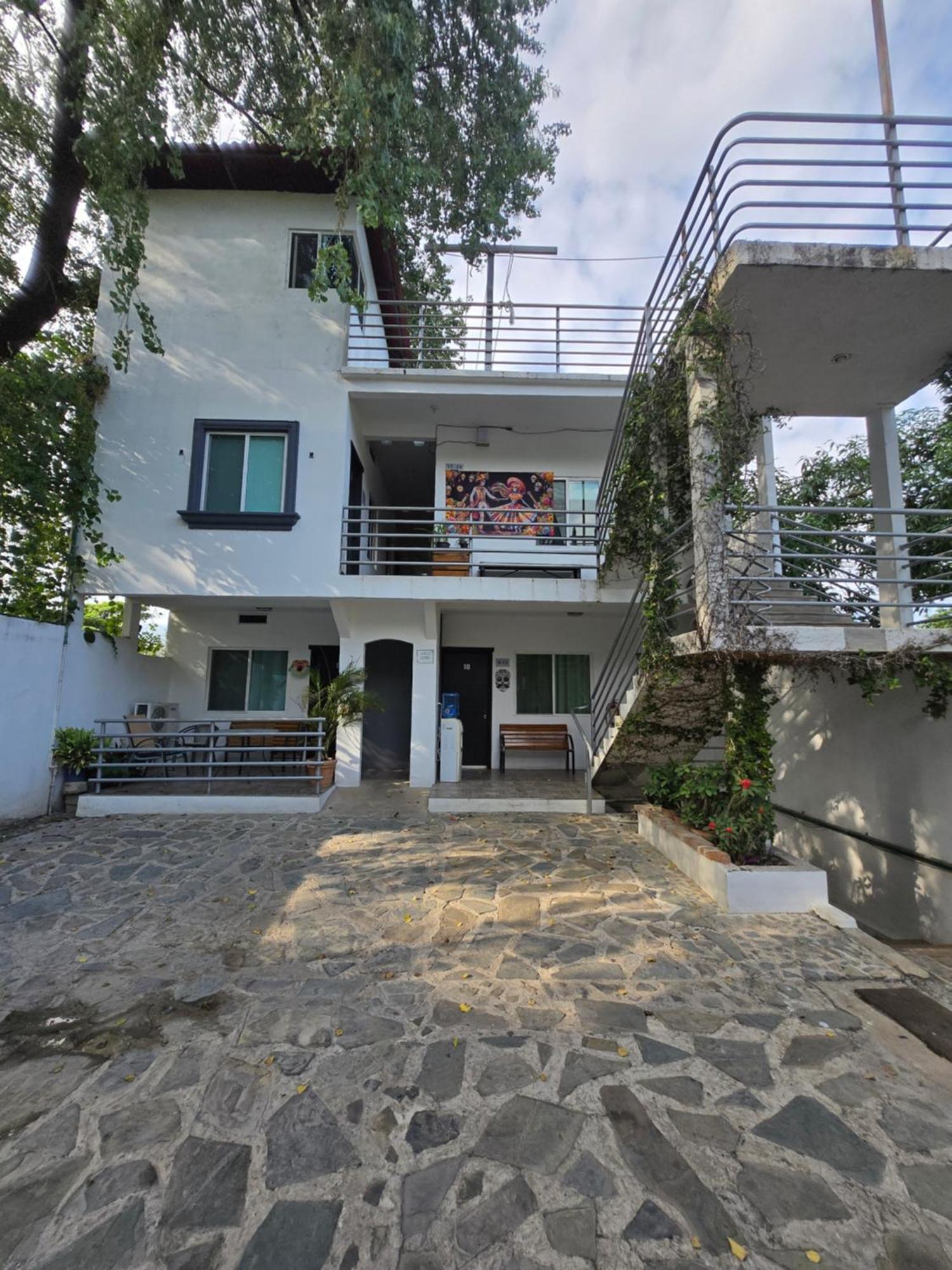 Hotel Raga Inn Тамасопо Екстериор снимка